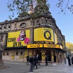 avenueq-1.jpg