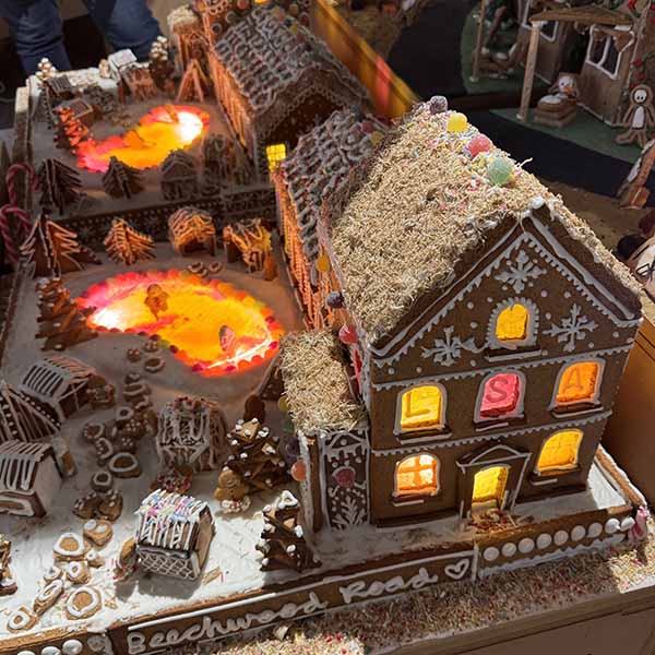 gingerbread-city2025