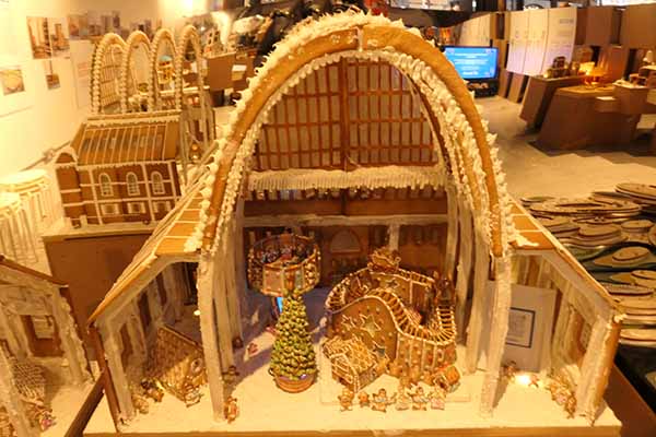 gingerbread-city2025