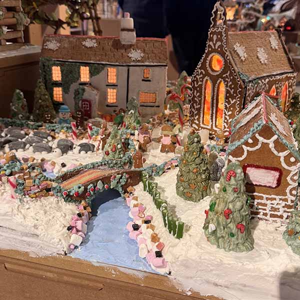 gingerbread-city2025