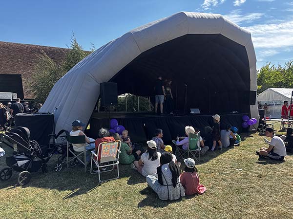 headstone-village-show