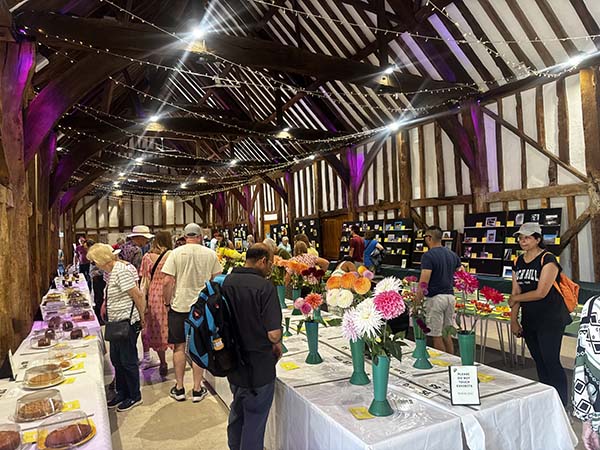 headstone-village-show