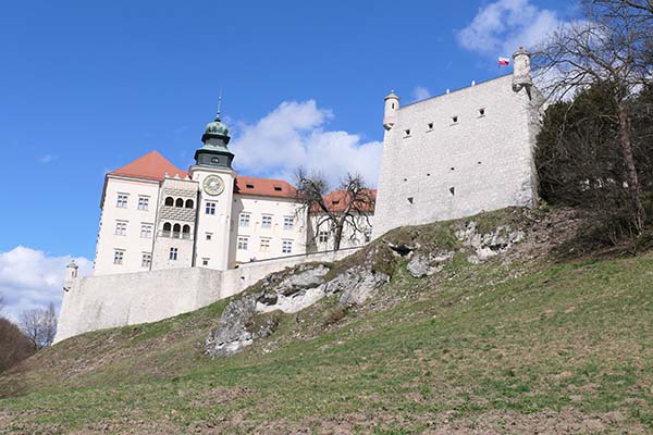 pieskowa-skała-castle
