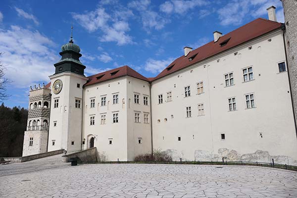 pieskowa-skała-castle