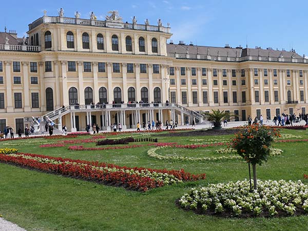 schoenbrunn-may
